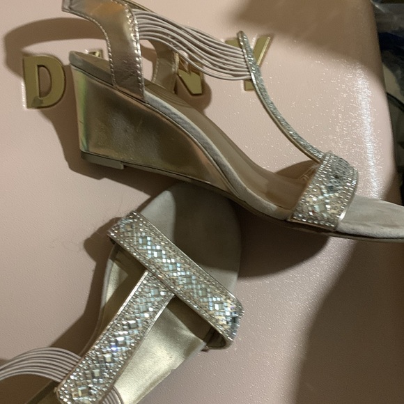 New York Transit Wedge Bling Sandals! - Picture 3 of 6